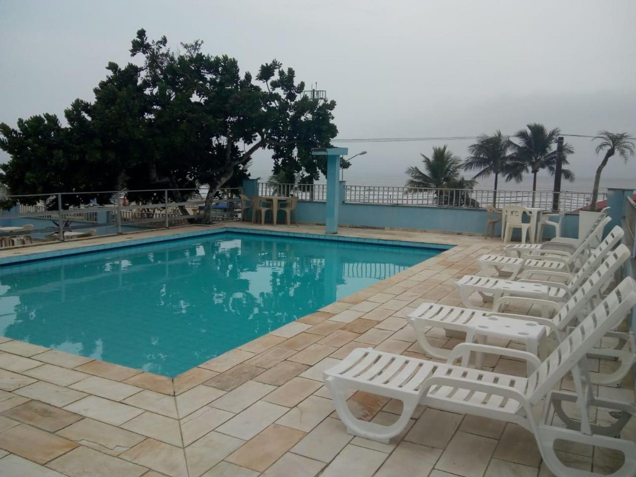 27 Praia Hotel - Frente Mar Bertioga Kültér fotó