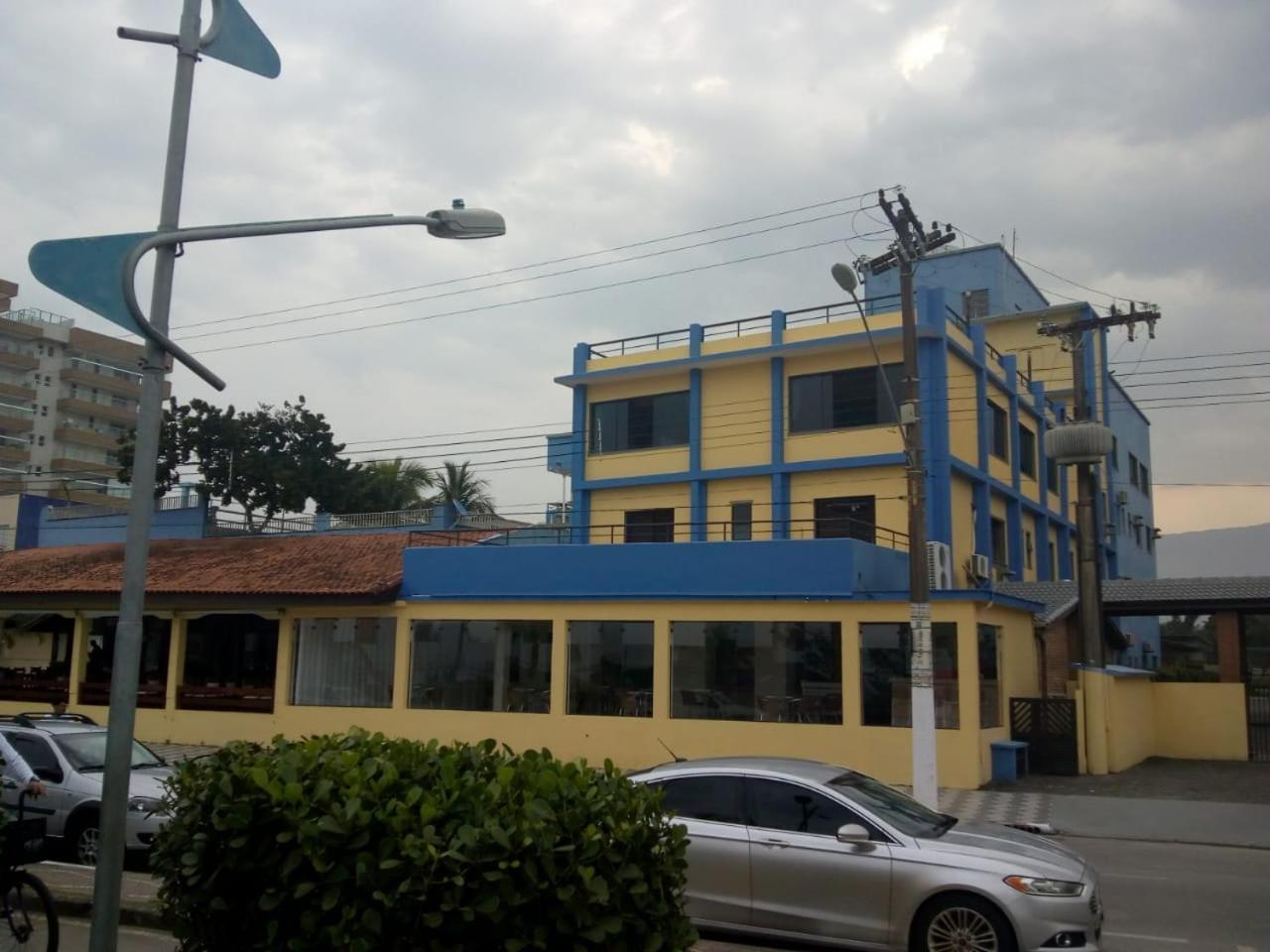 27 Praia Hotel - Frente Mar Bertioga Kültér fotó