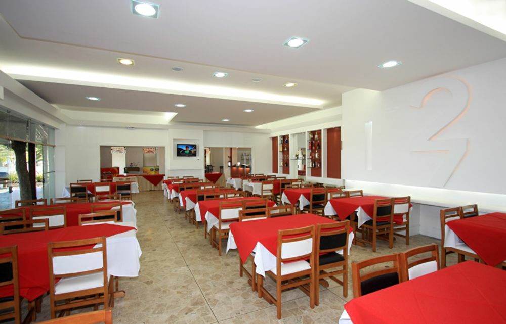 27 Praia Hotel - Frente Mar Bertioga Kültér fotó